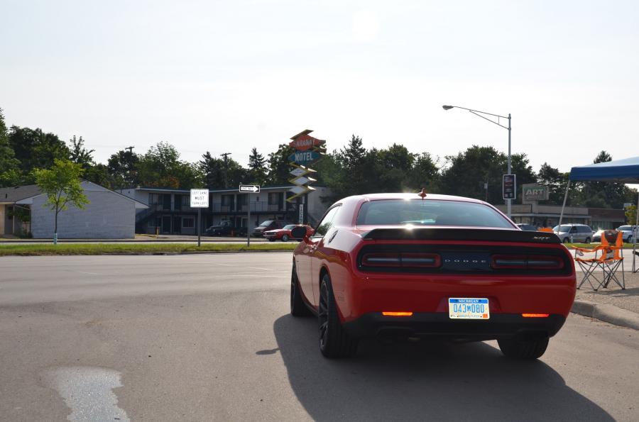  Dodge Challenger SRT Hellcat 2015 года  (фото 42 из 42)